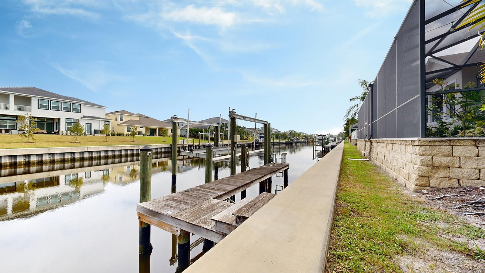 Deeded Boat Dock and Lift on Salt water canal with direct access to bay/gulf