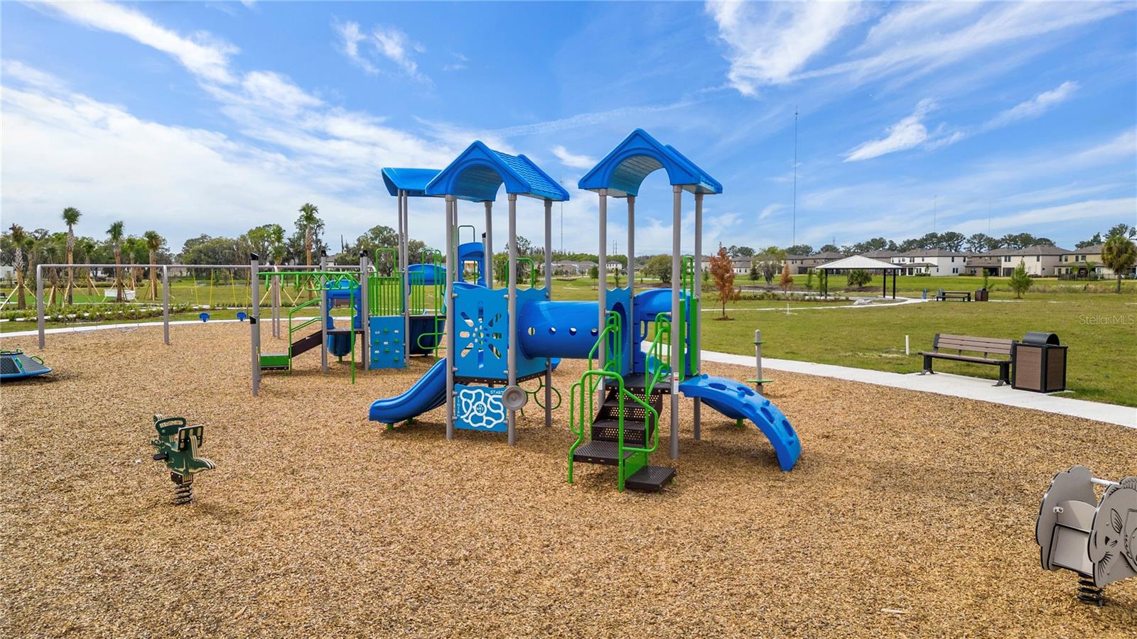 Playground by the pickleball courts so everyone is entertained!