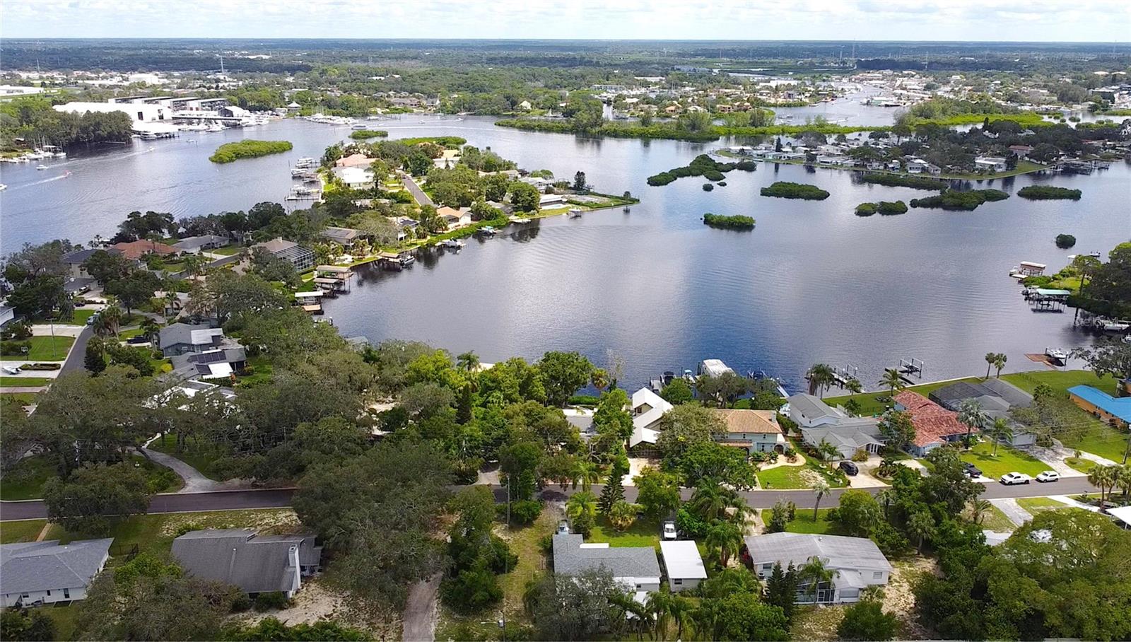 Only a few blocks away from the Bayou in beautiful downtown Tarpon Springs