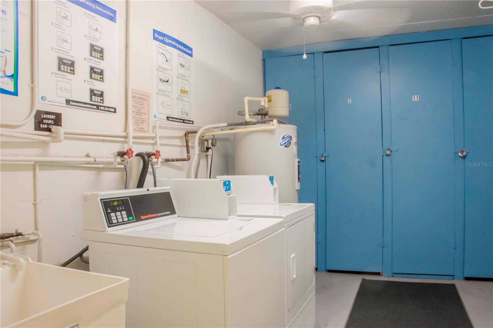 LAUNDRYROOM WITH STORAGE