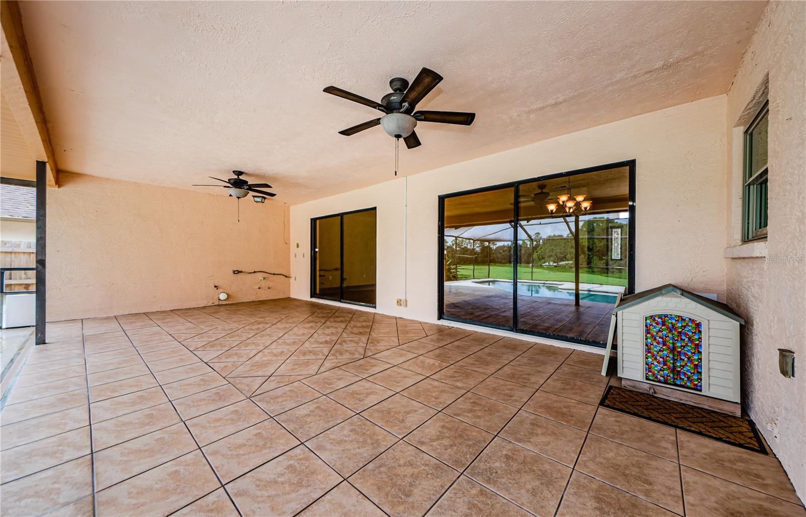 Lanai with plumbing/electrical for outdoor kitchen