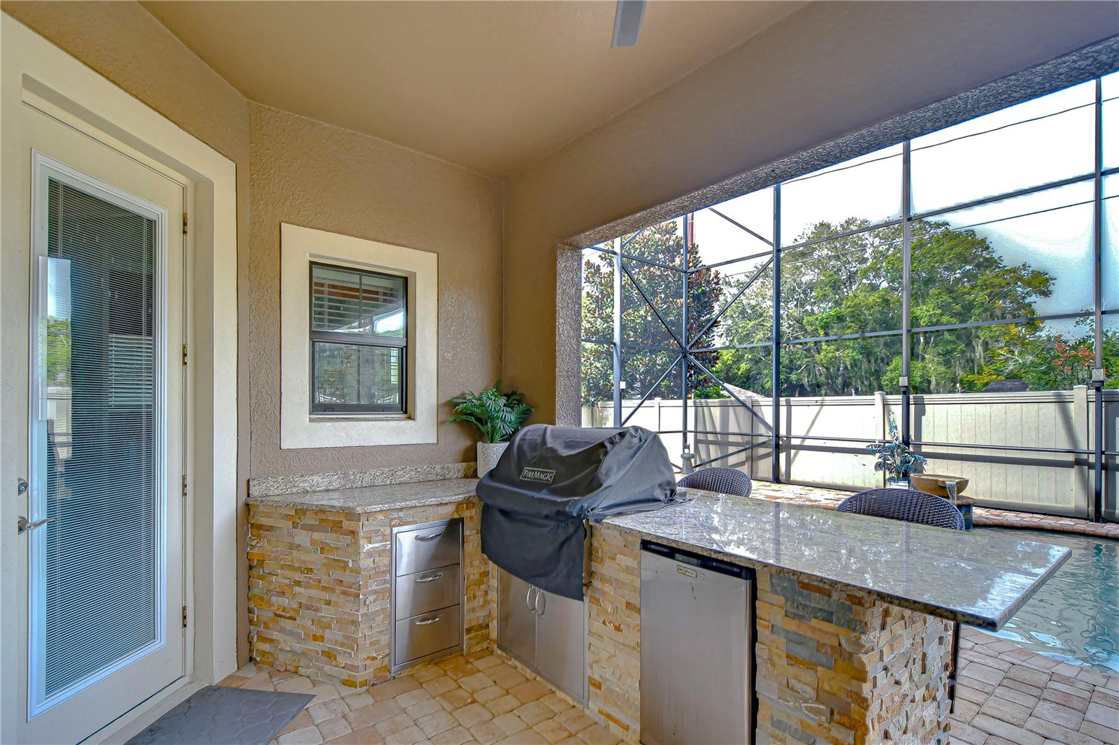 Wonderful outdoor kitchen!