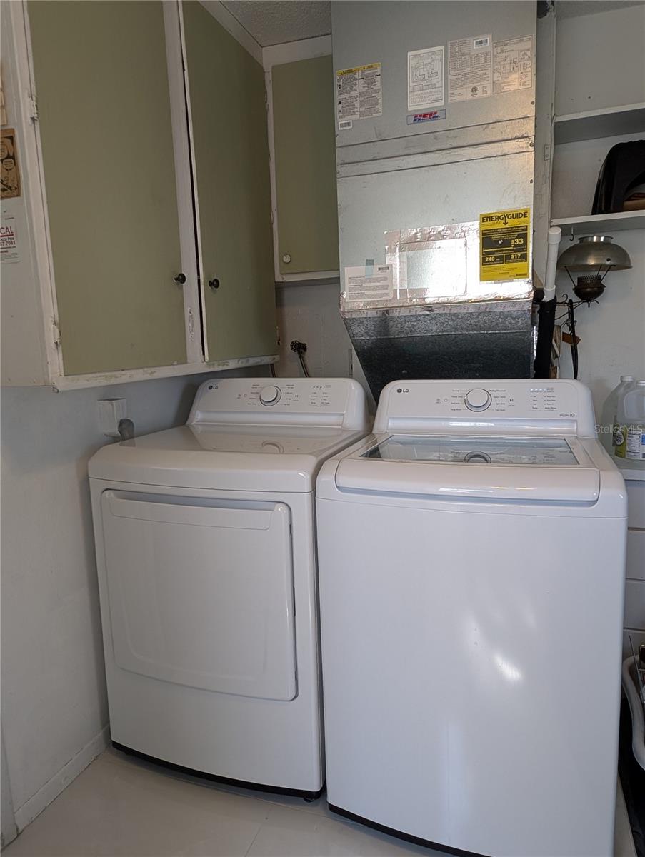 New LG washer and dryer (2023).