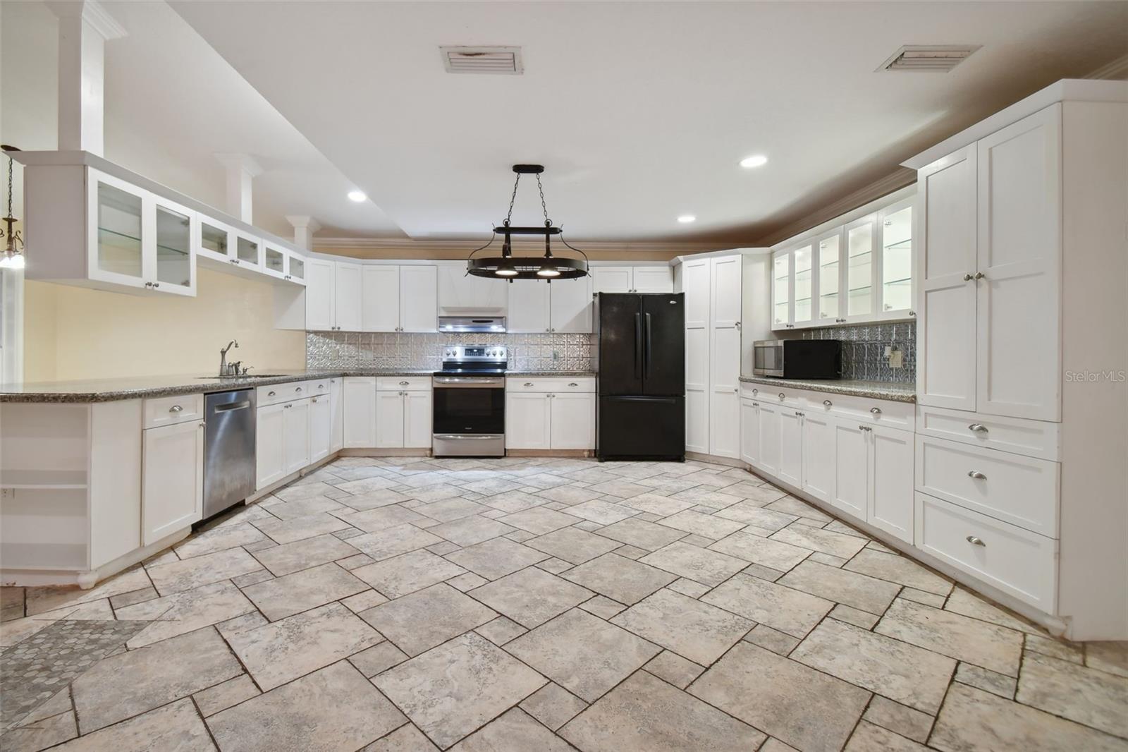 Spacious Kitchen with lots of built in storage