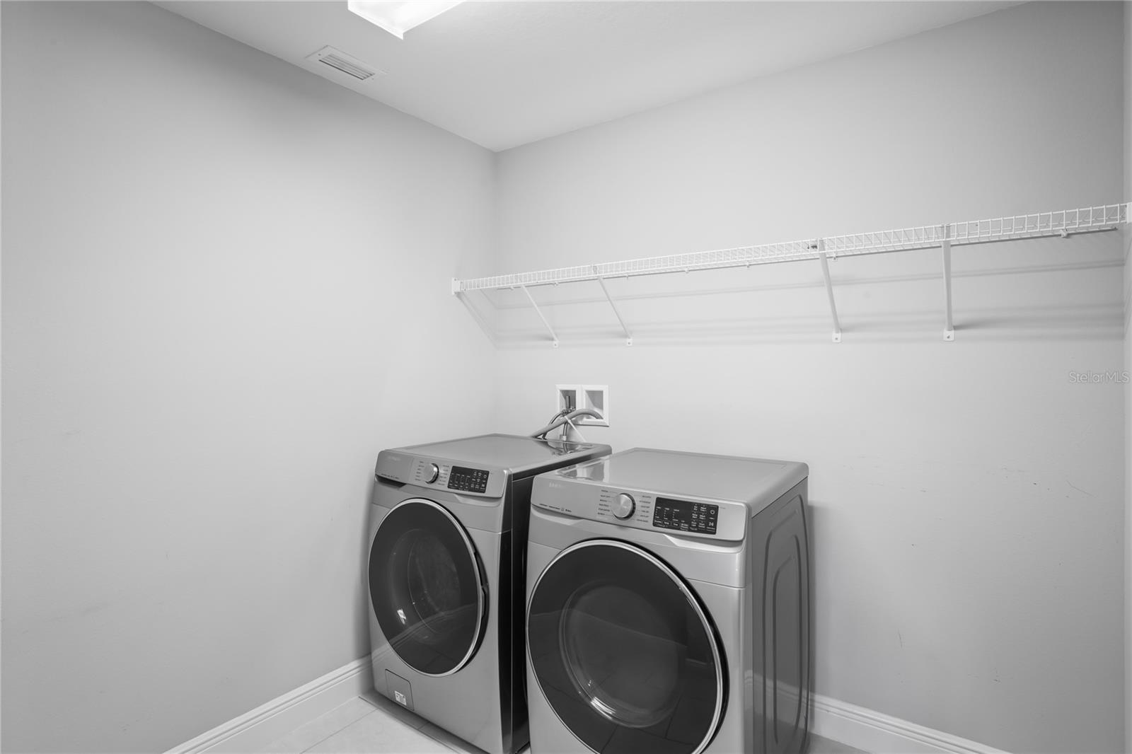 Laundry Room - 2nd floor