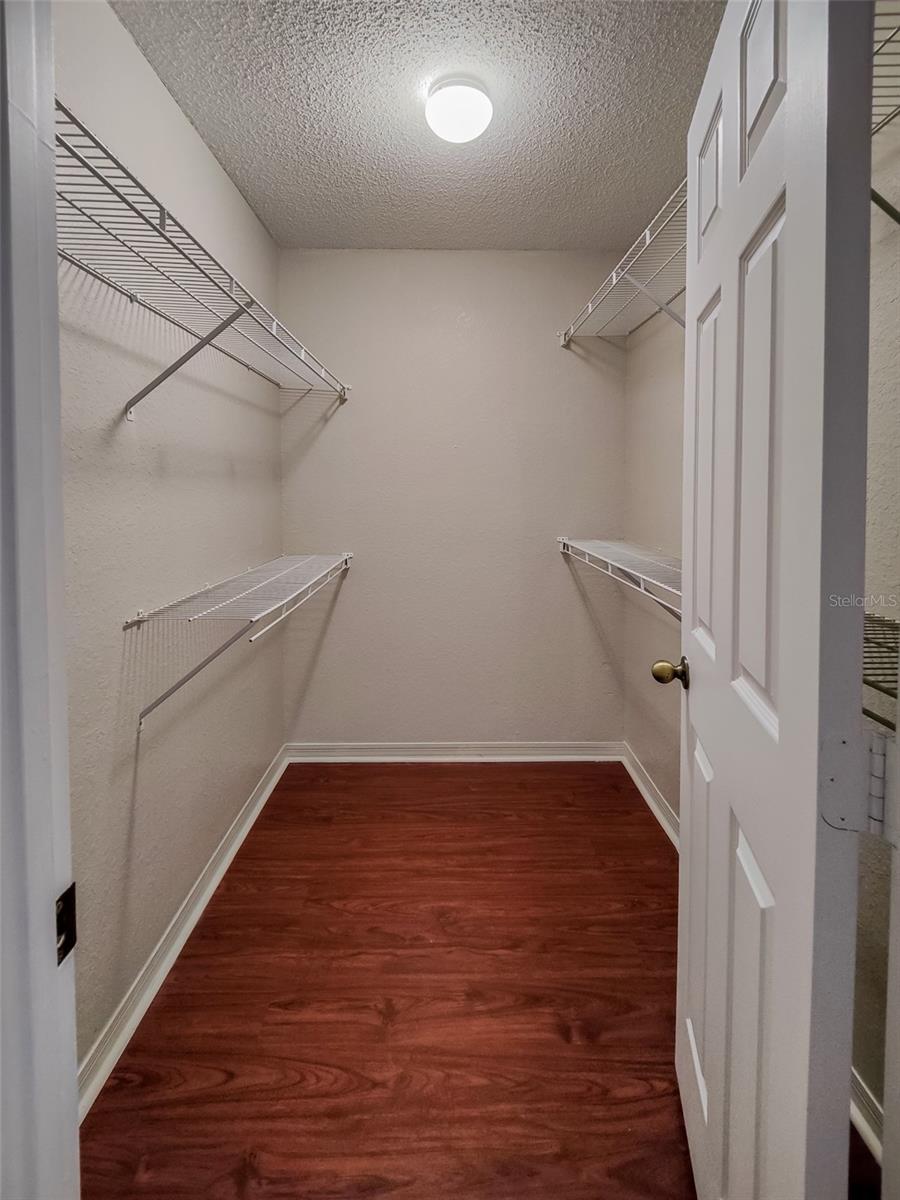 walk-in closet