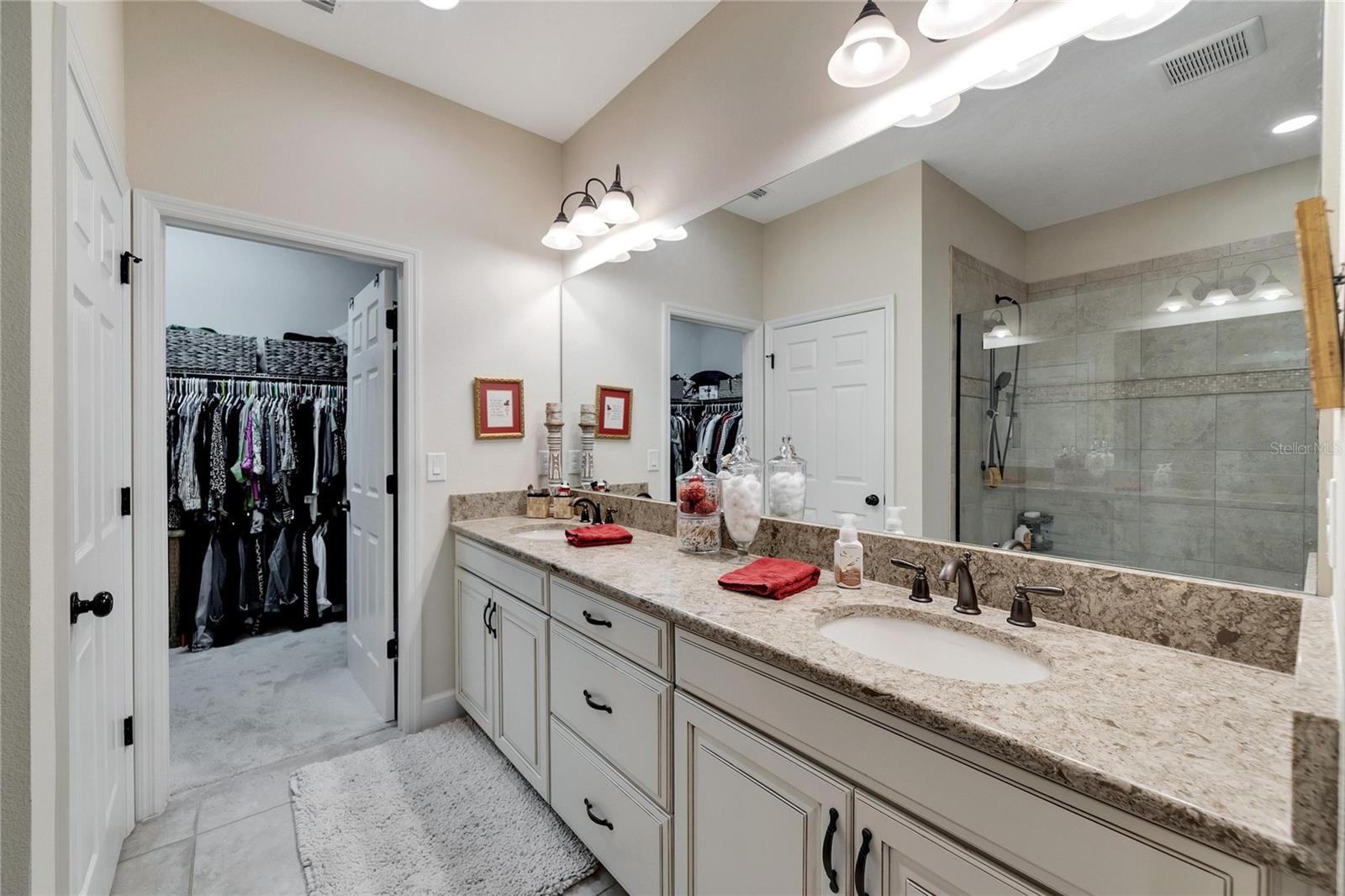 Master bath at 12304 Terracina Chase Ct