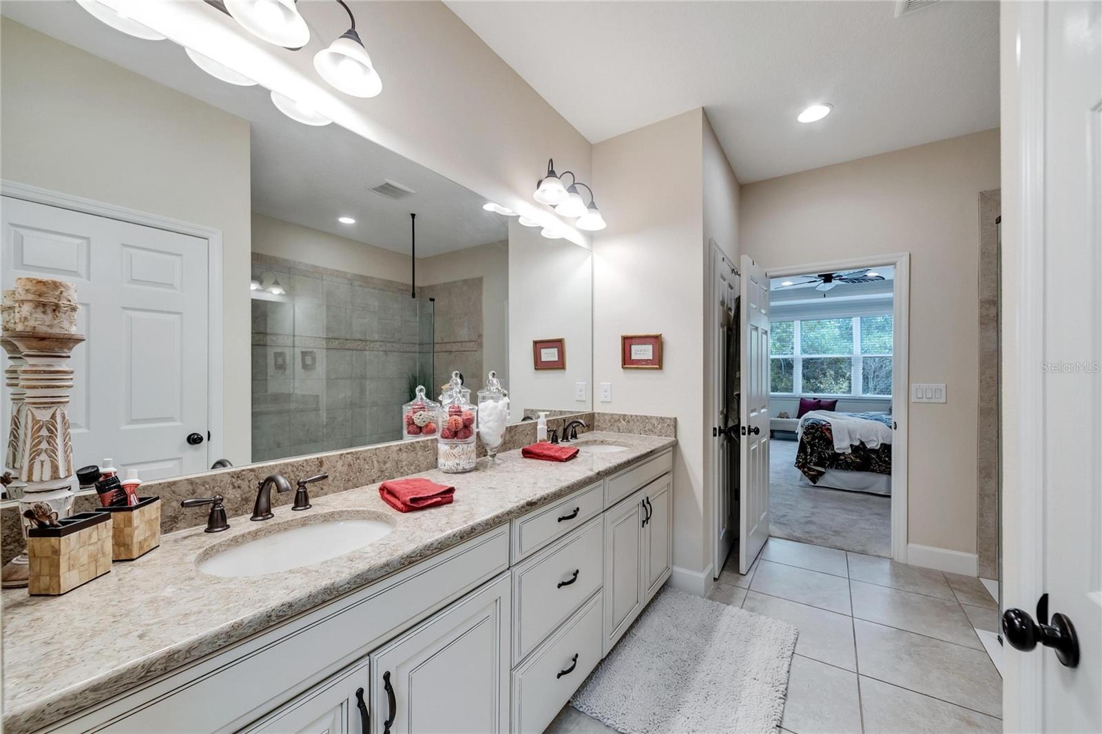 Master bath at 12304 Terracina Chase Ct