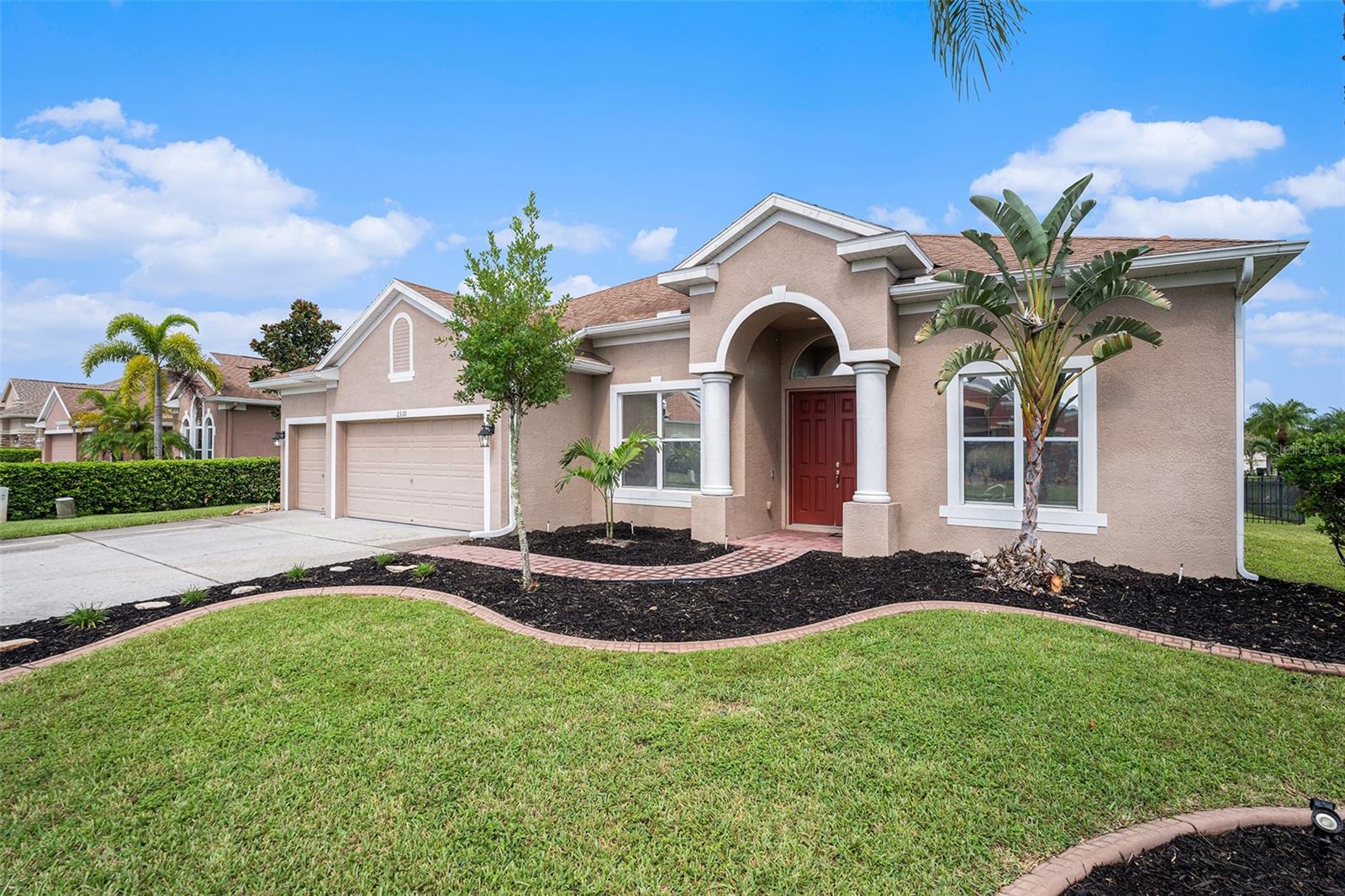 How would your guests feel being greeted by this gorgeous curb appeal?