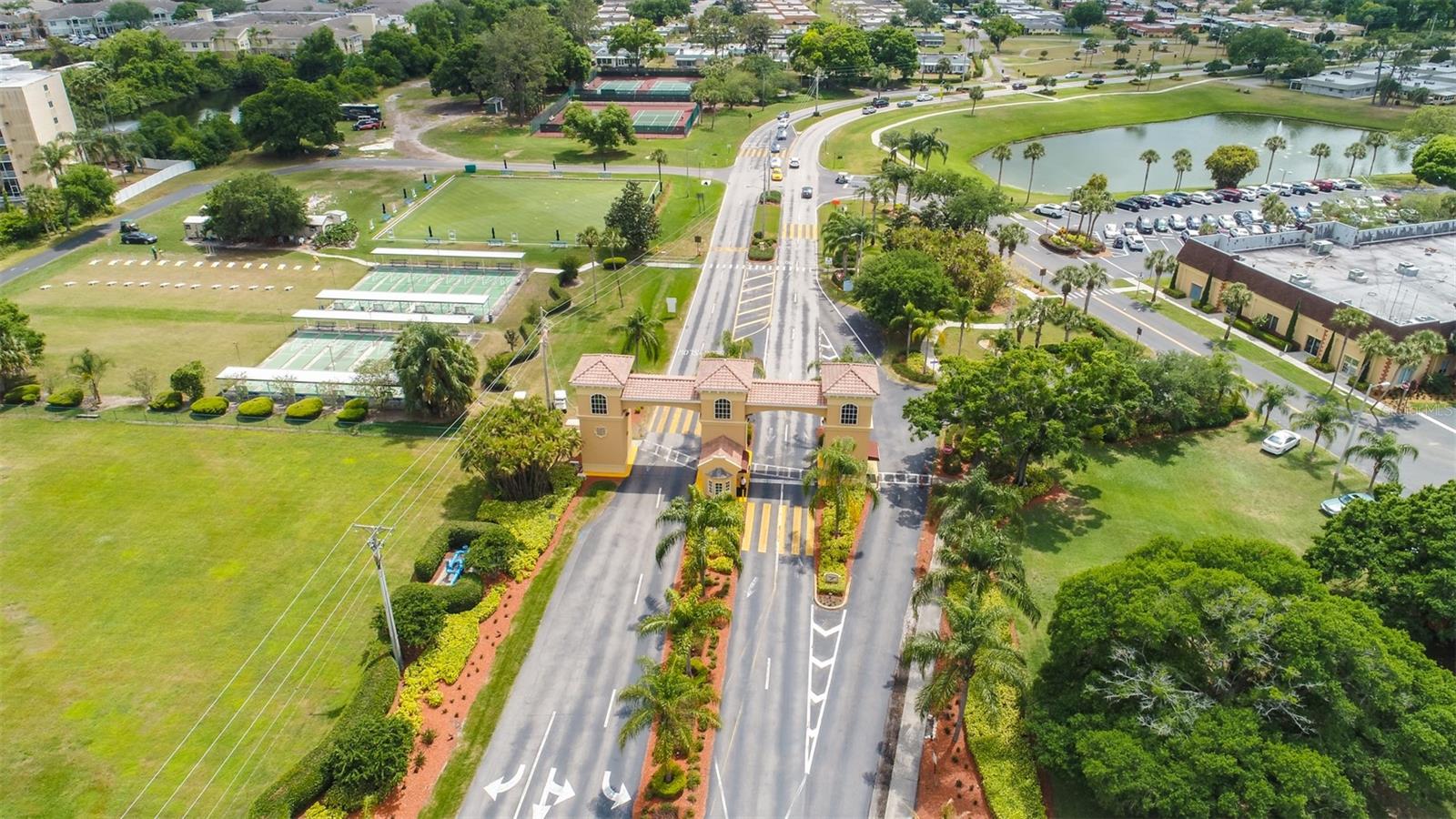 Main Entrance of Kings Point