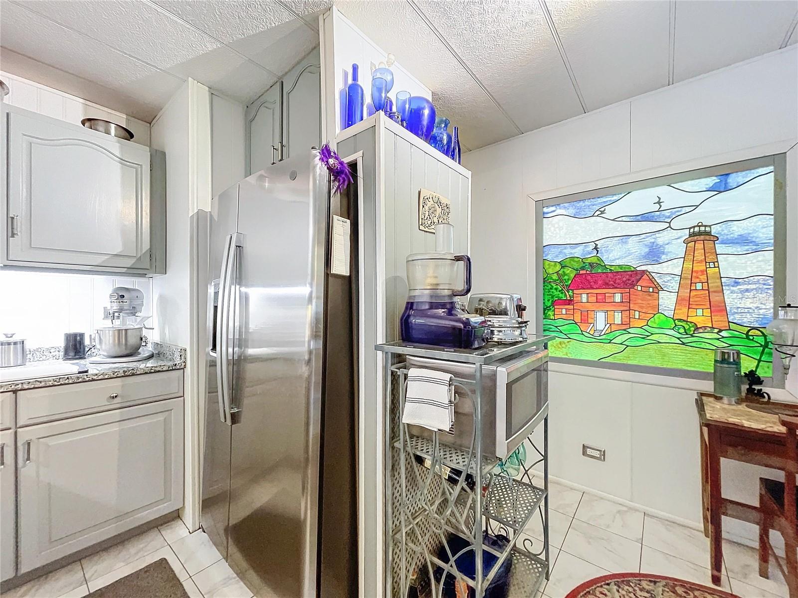 Kitchen/Hall/Built in stained glass