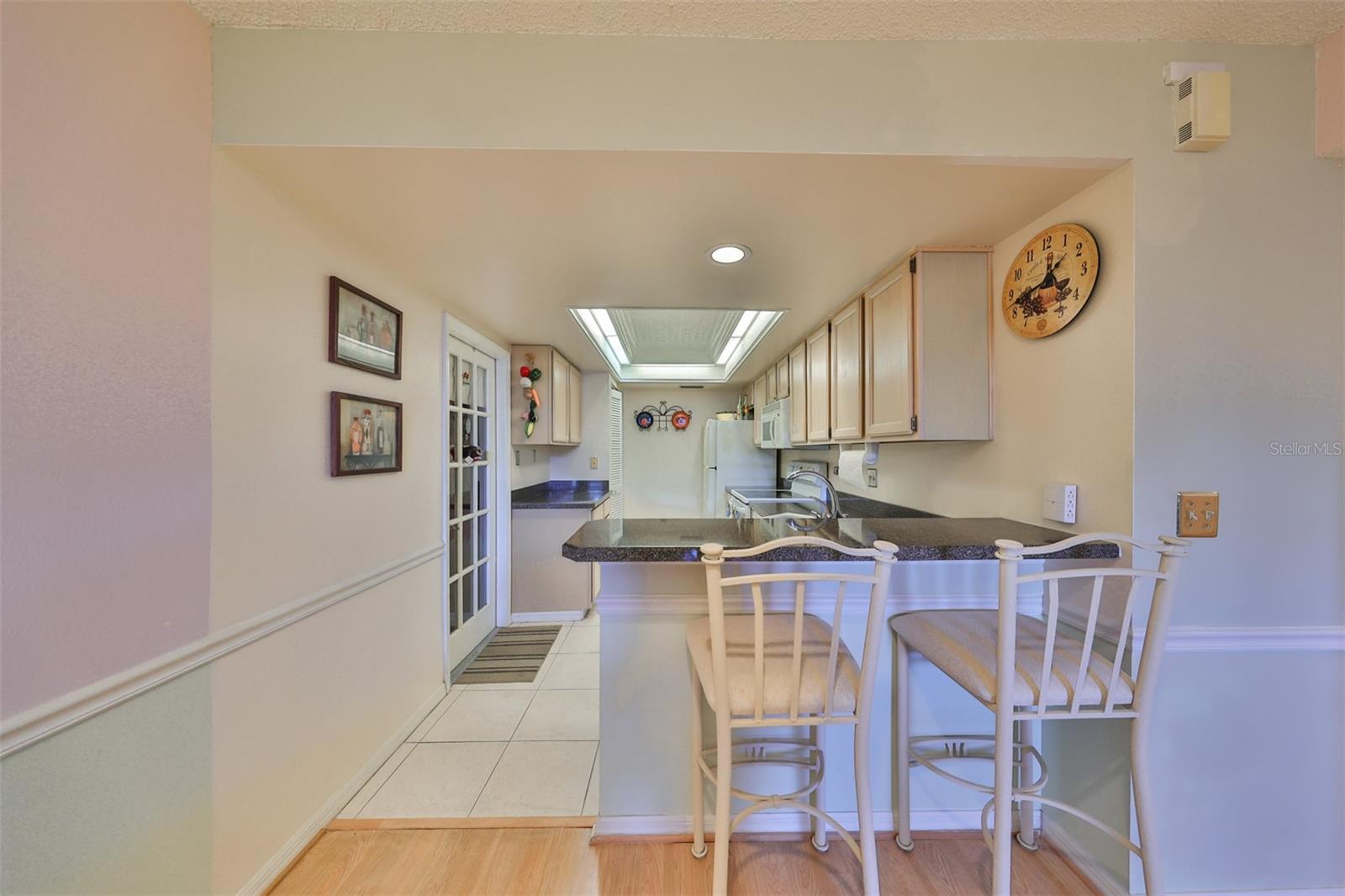 A Breakfast bar is perfect for quick meals, entertaining or visiting with friends.