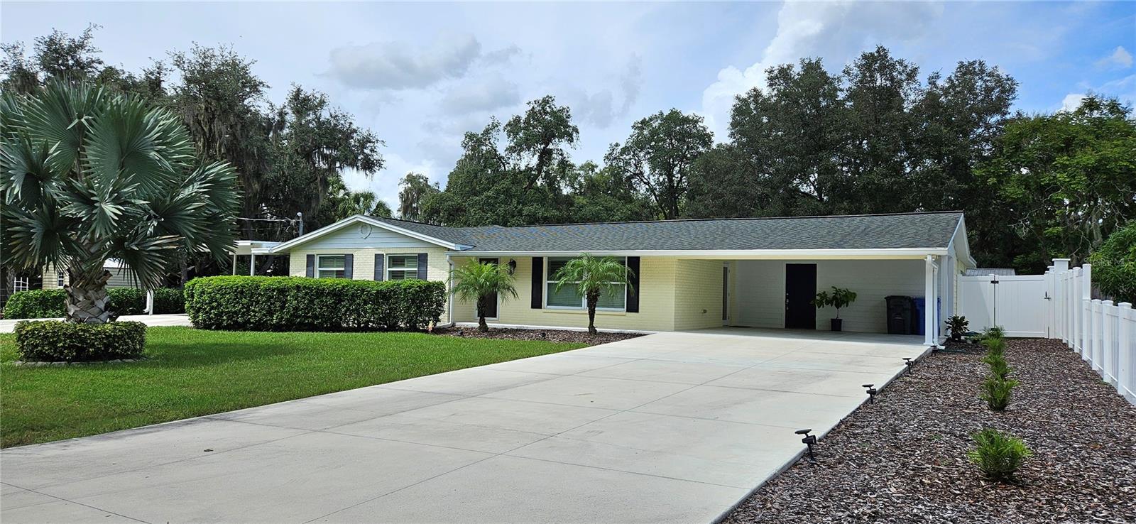 Right Driveway Carport