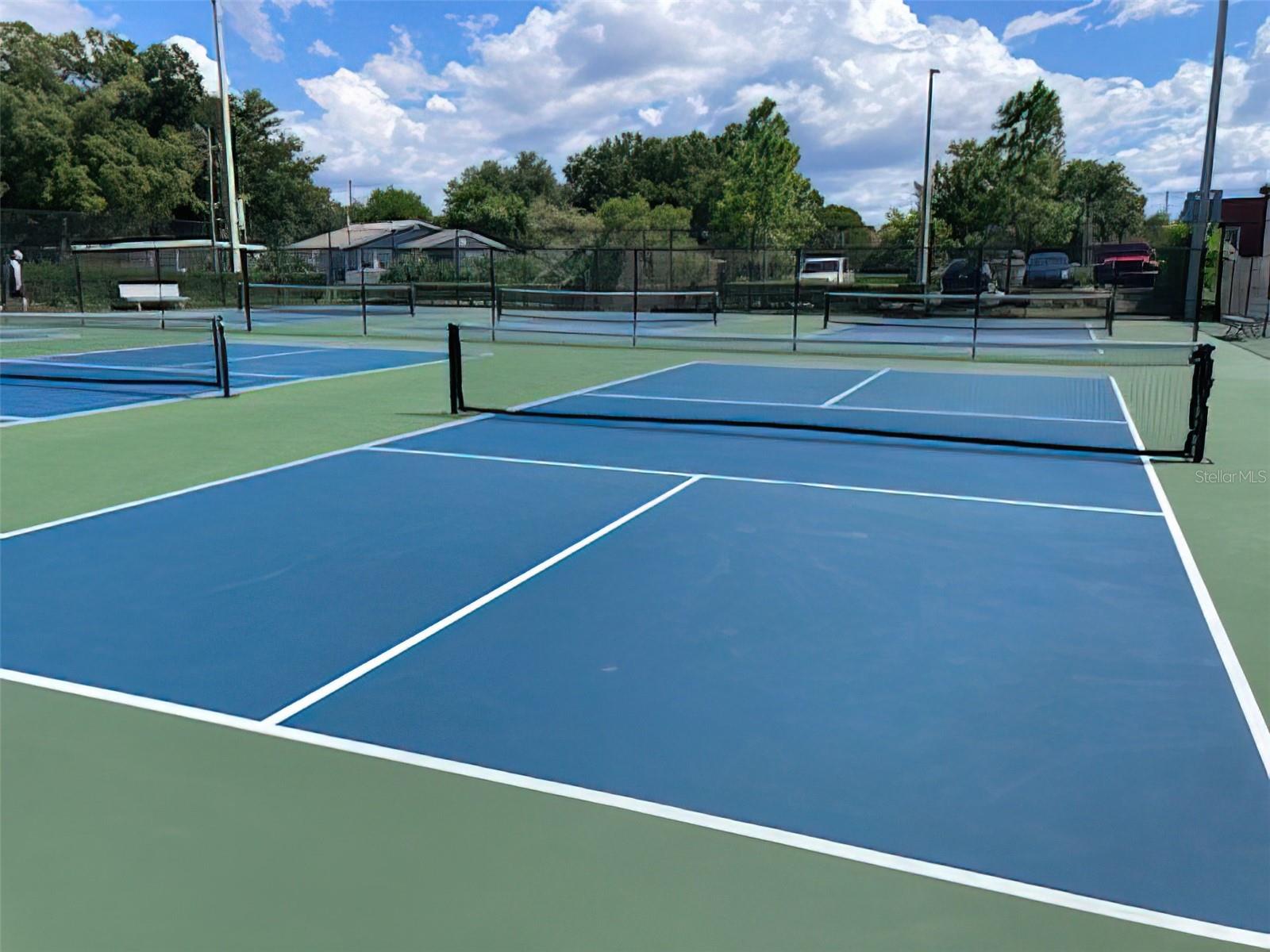 Tennis Courts at Fossil Park