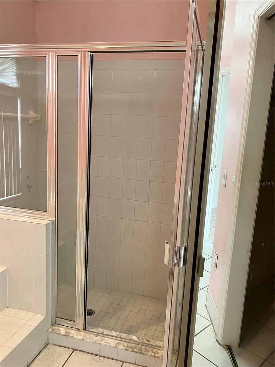 En-suite shower