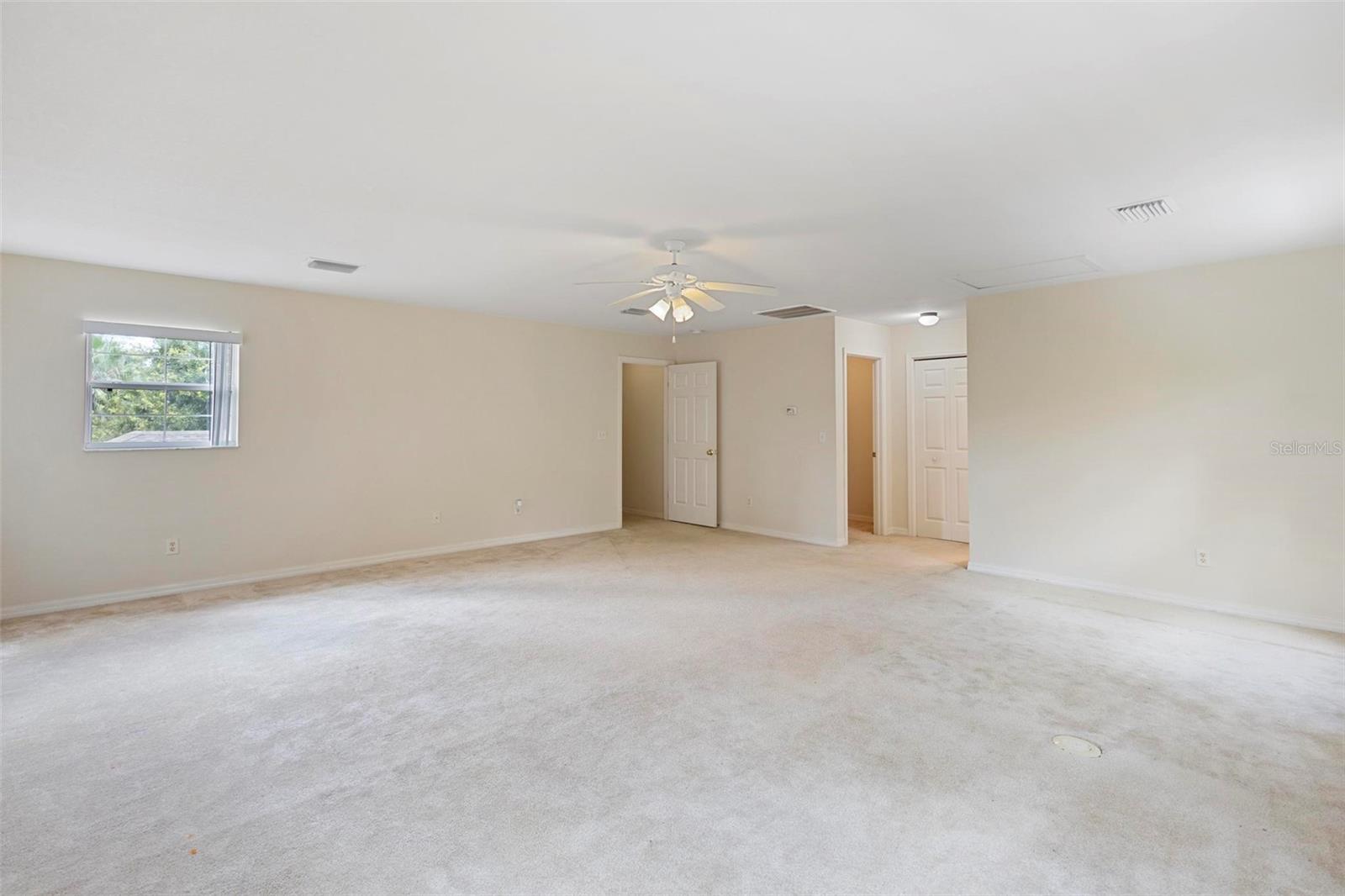 Upstairs primary bedroom