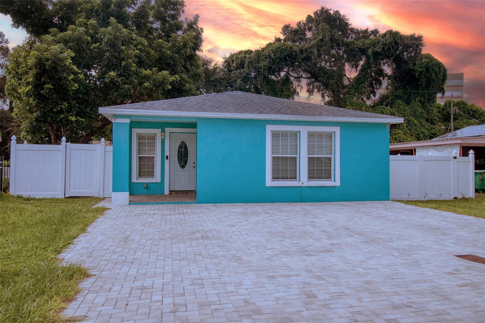 3-Car Wide Paver Driveway