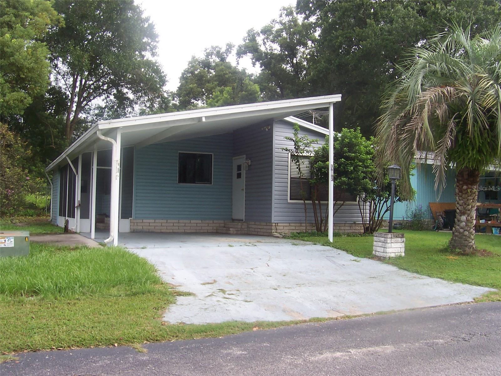 Great curb appeal!