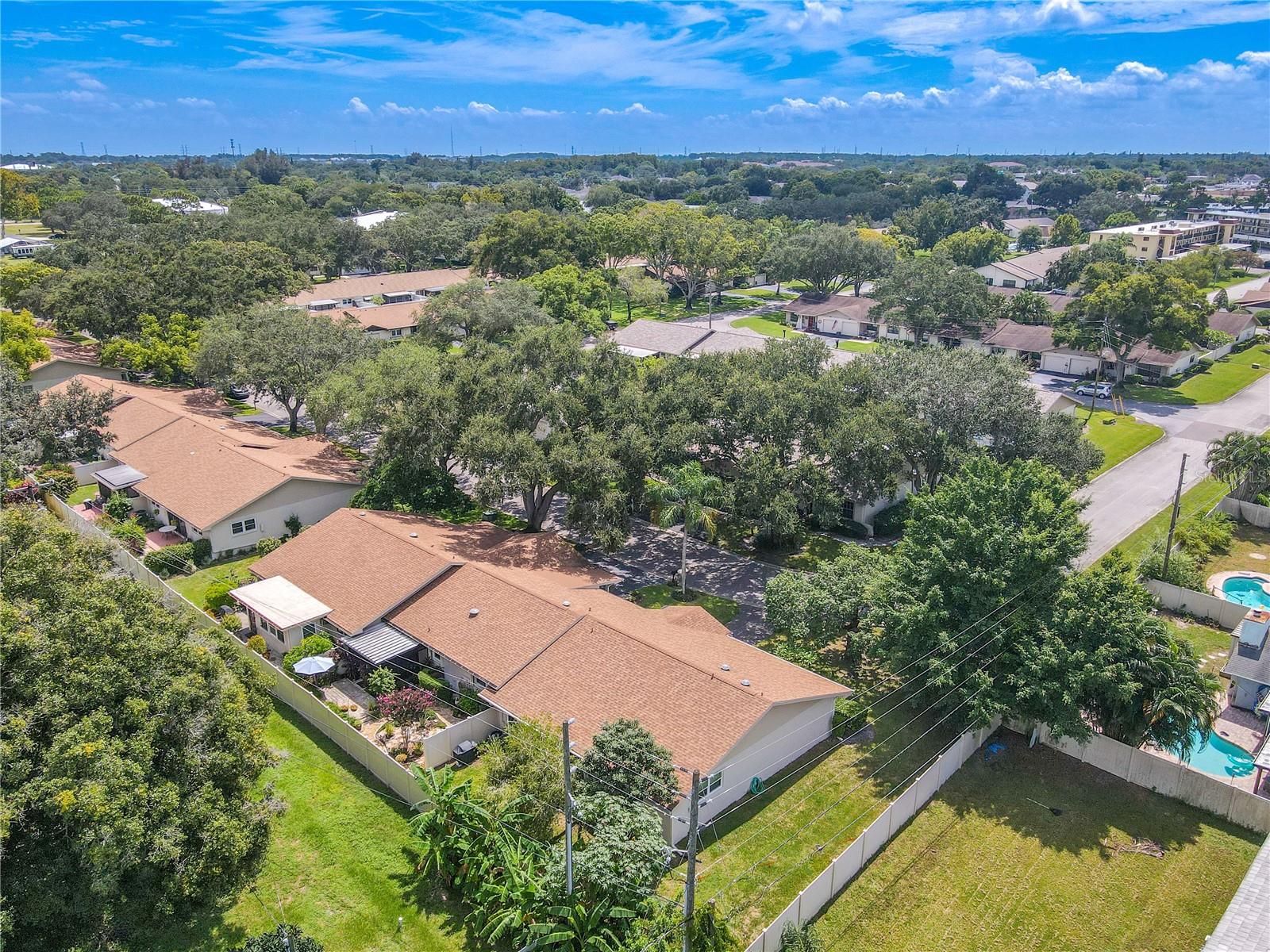 Heather Ridge is a sought after 55+ community in the heart of Dunedin. This villa features a NEW roof 2021.