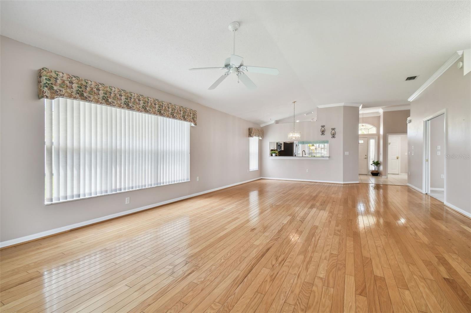 wonderful great room plan and formal dining room