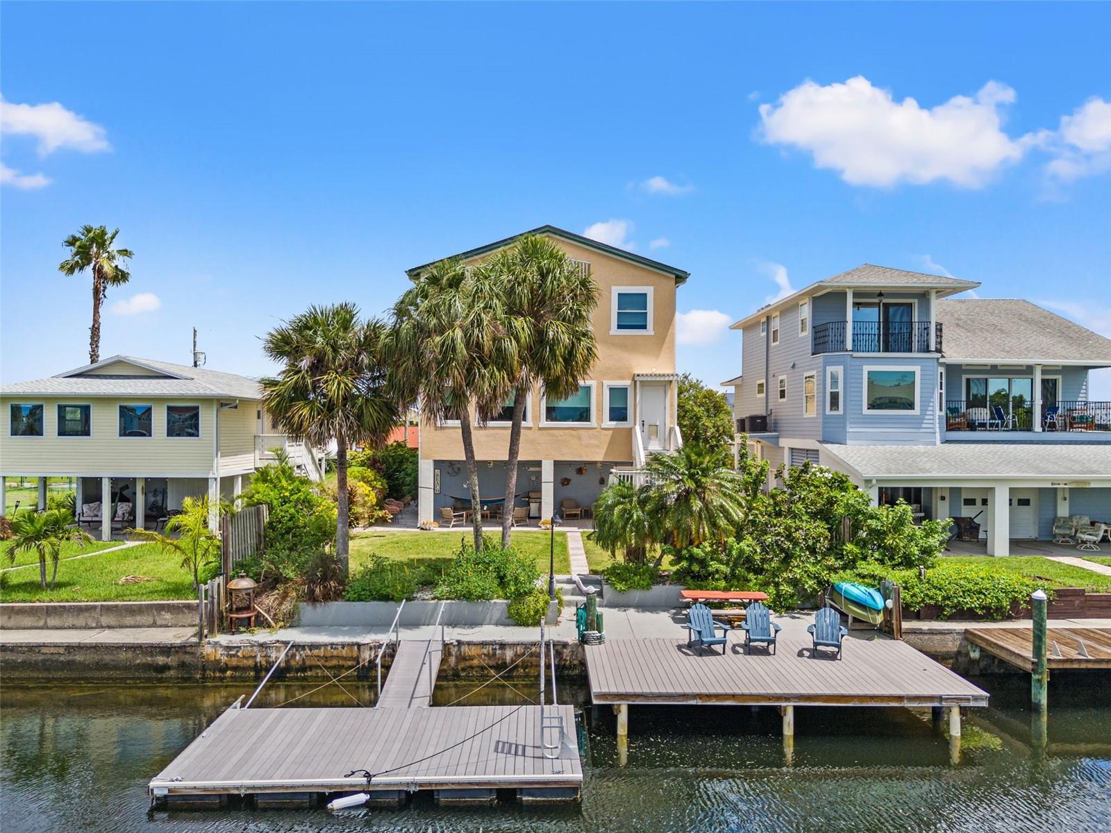 Floating & Standing Docks