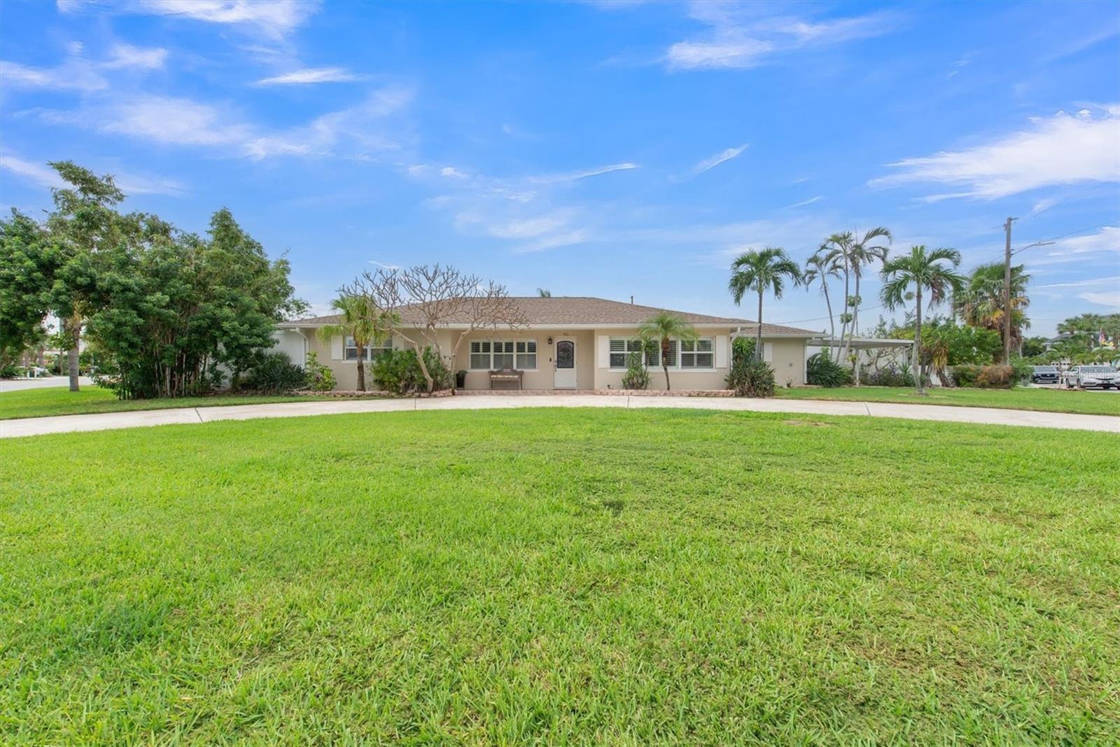 Front exposure with circle driveway