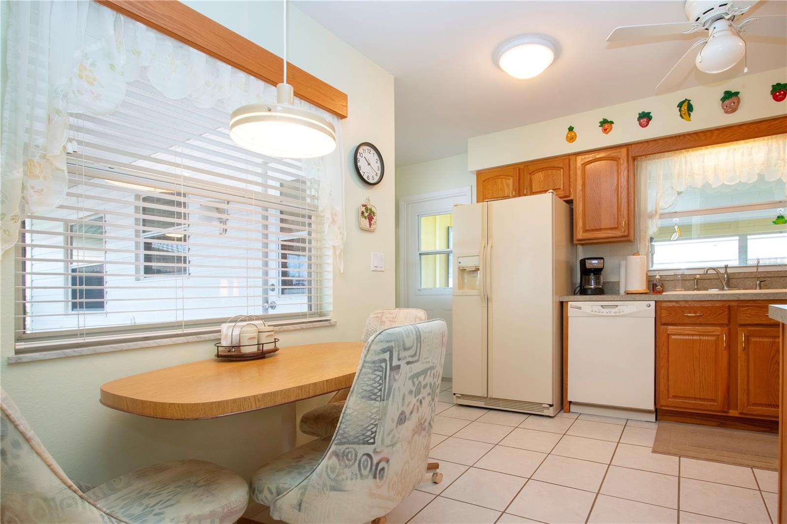 Breakfast Nook/ Kitchen