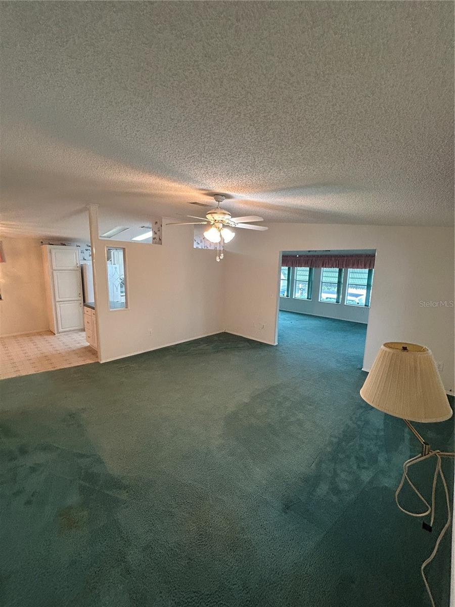 Familyroom Vaulted Ceilings