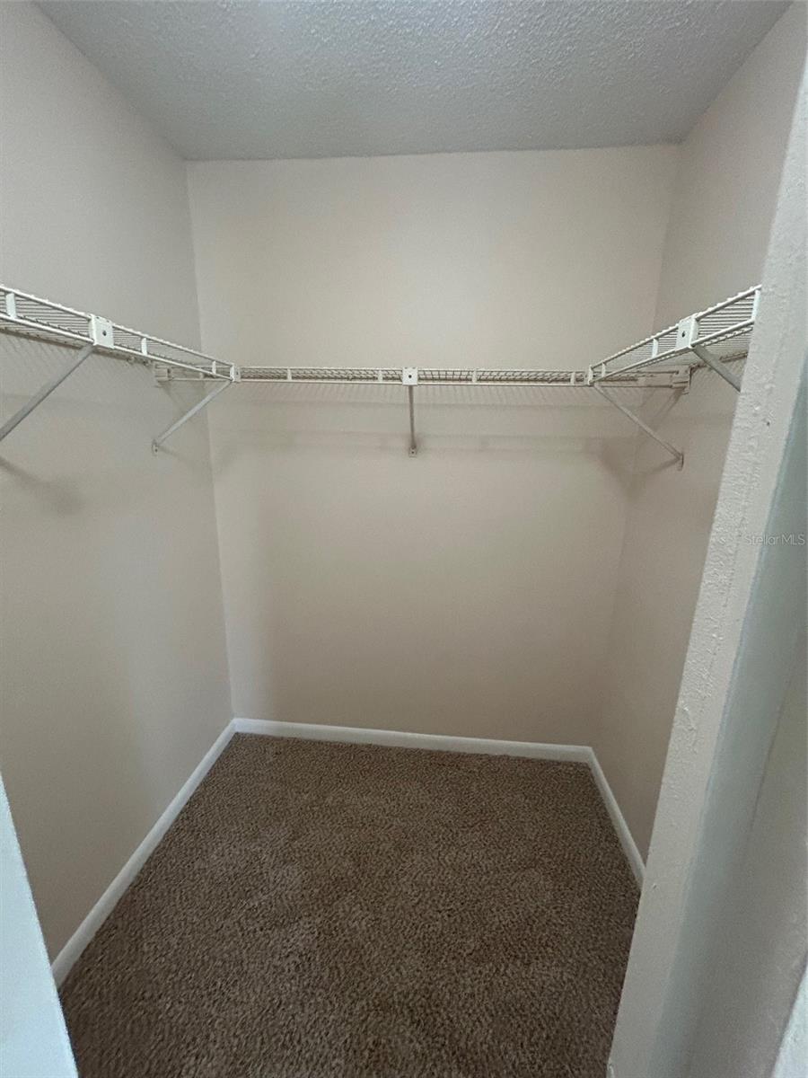 Master Bedroom Walk In Closet