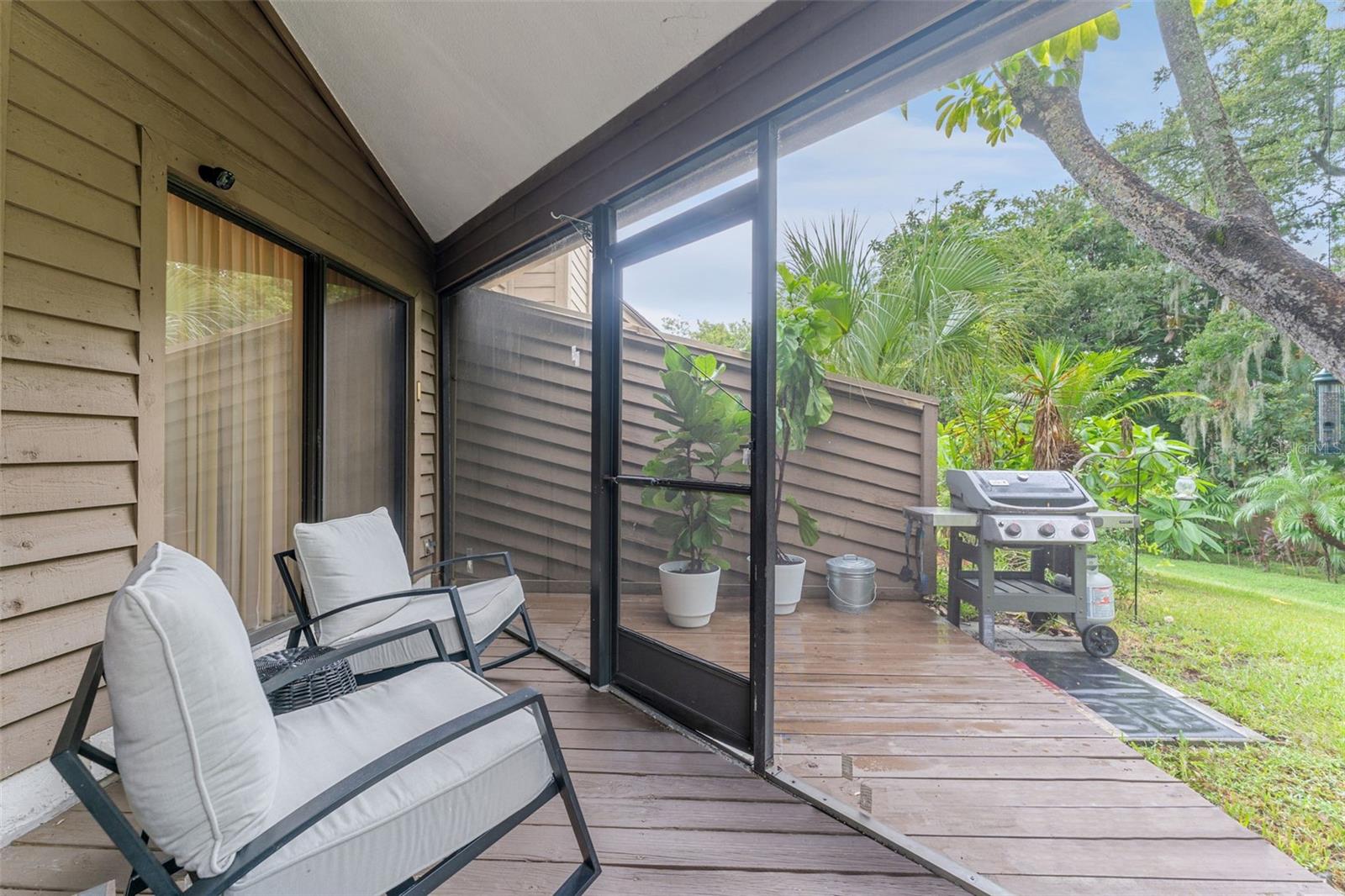 Screened Back Patio!