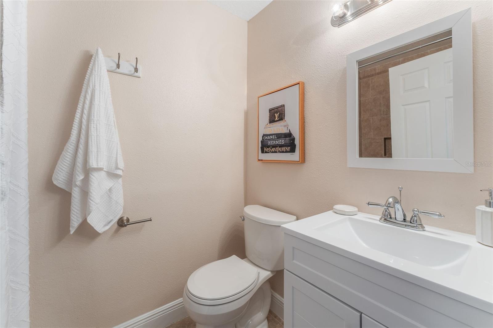 2nd Bathroom Also With Quartz Countertop