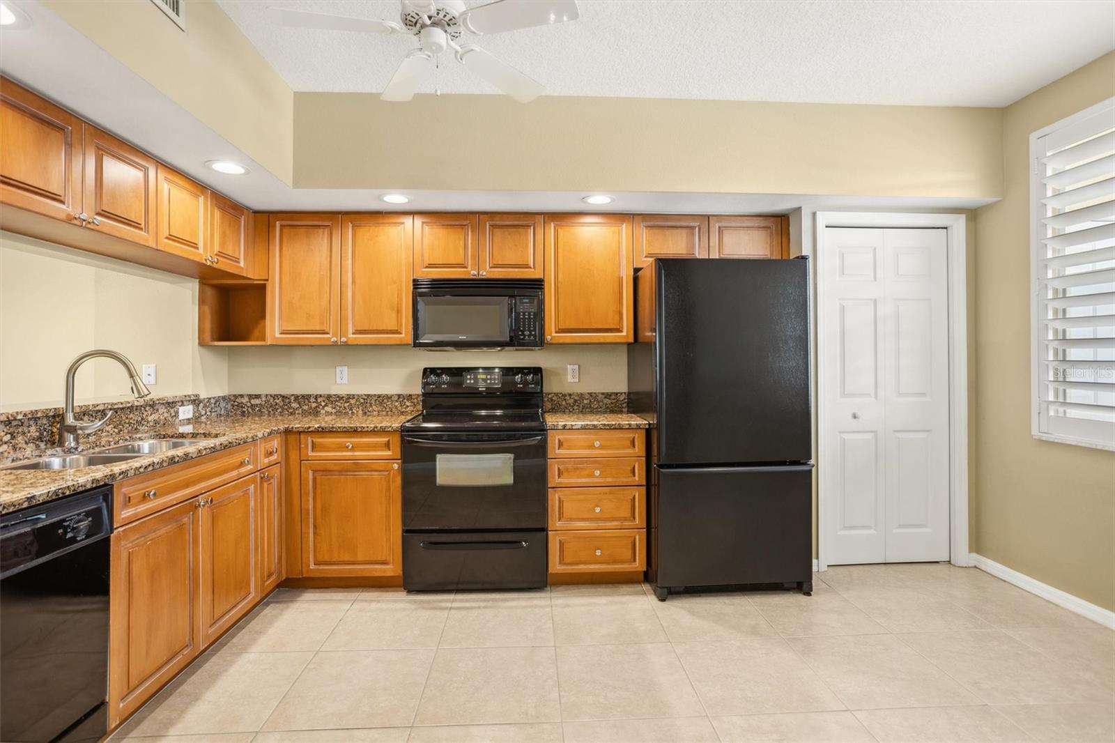 closet pantry