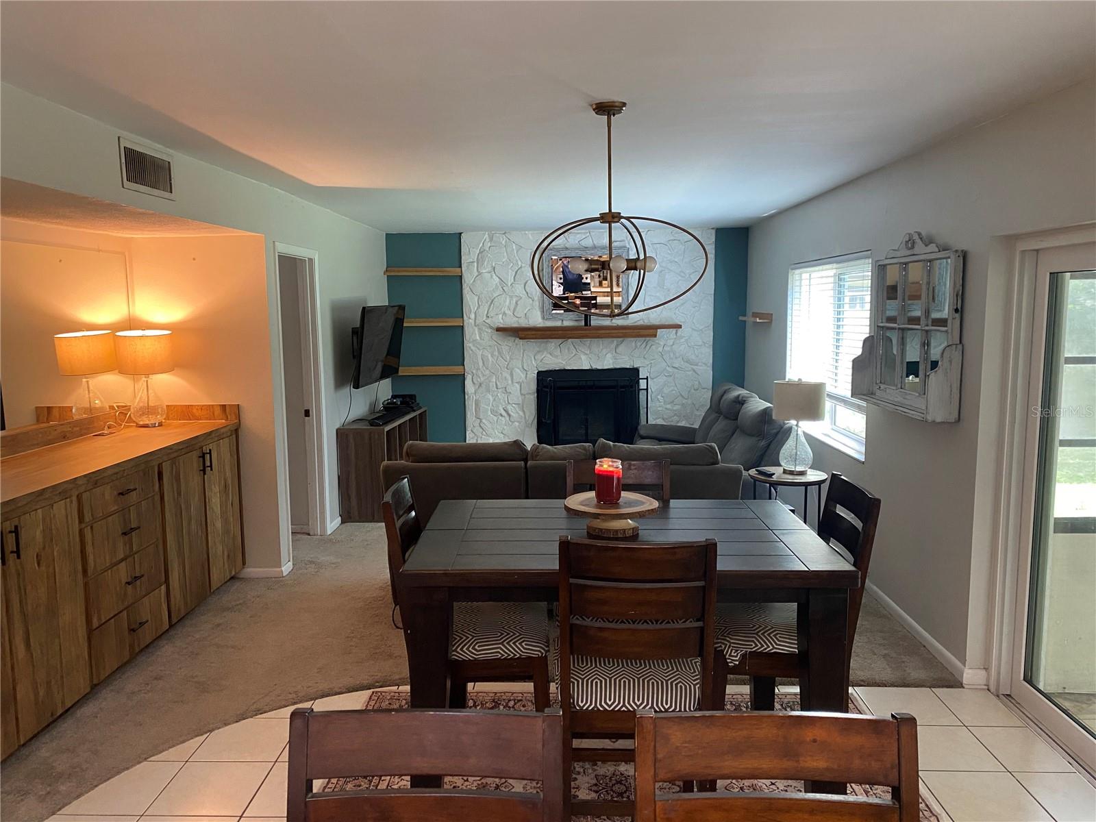 Family room kitchen combo