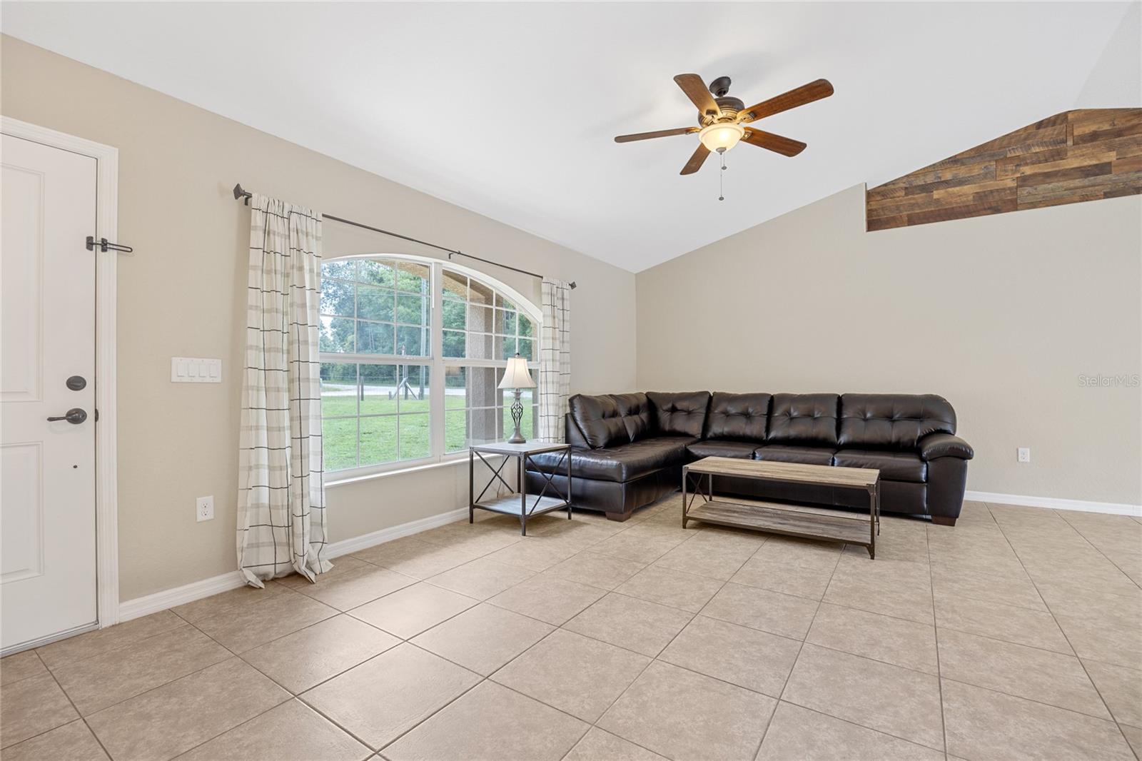 Entryway / Living Room