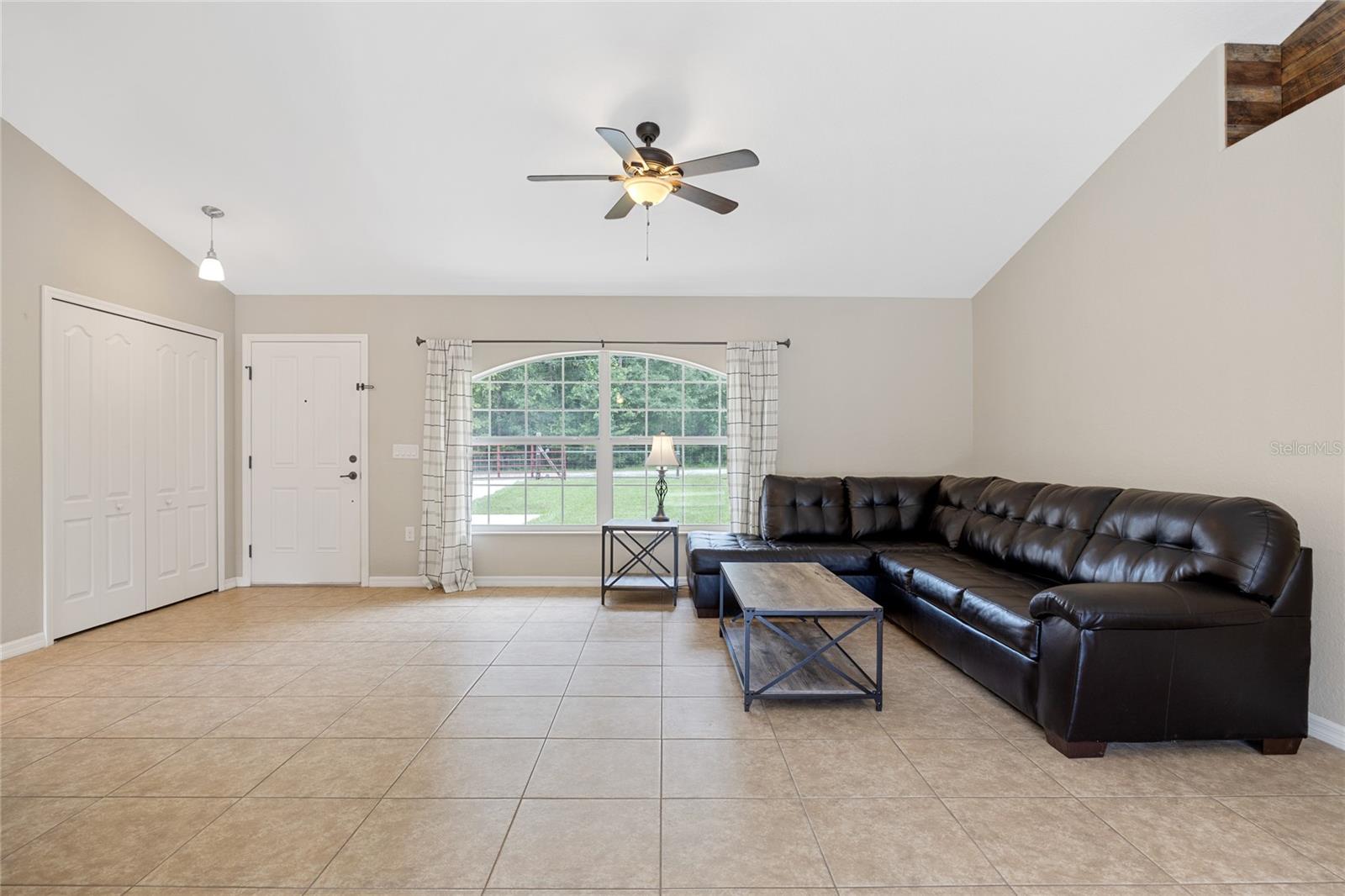 Entryway / Living Room