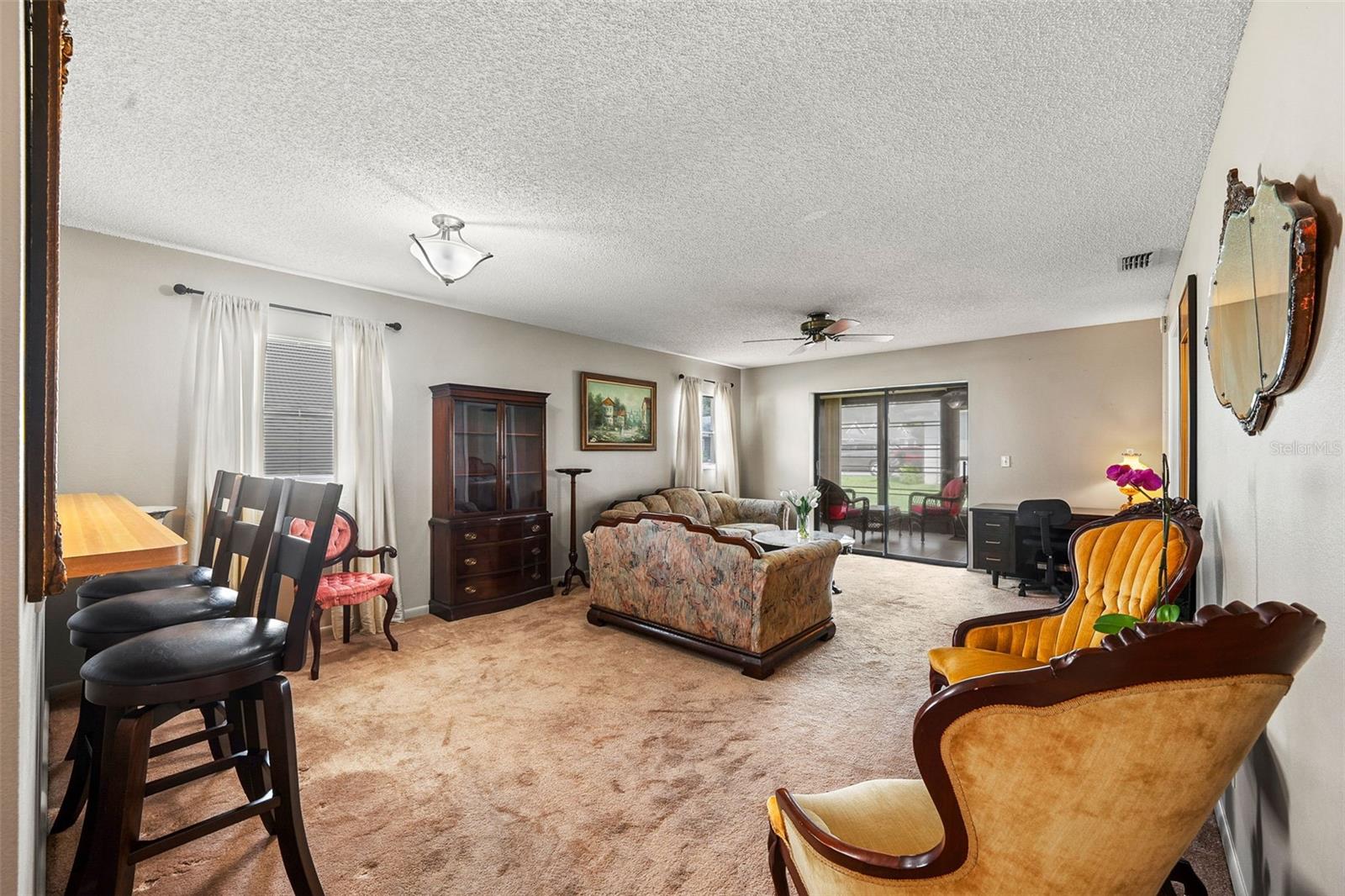 Dining room - living room combo