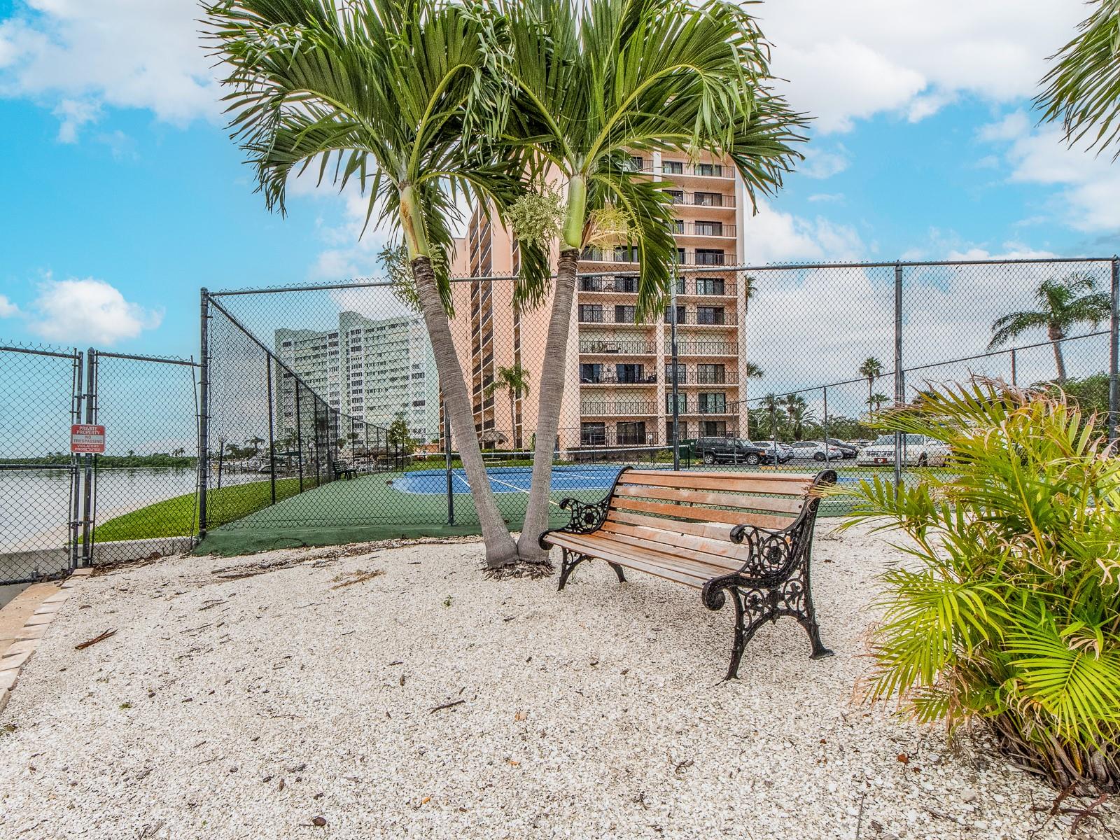 Quiet area to relax by the tennis courts