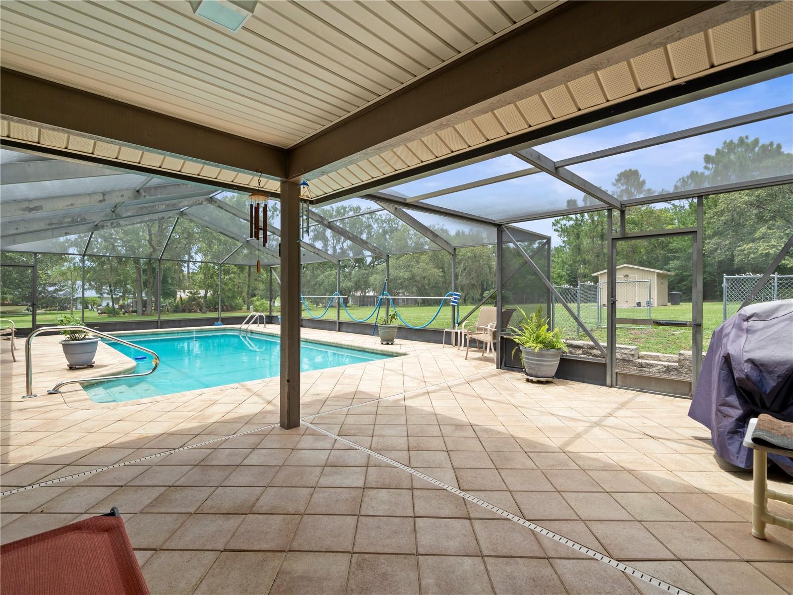 Covered screened lanai area