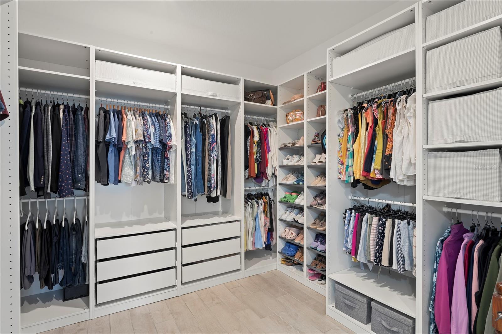 custom closet finished in master