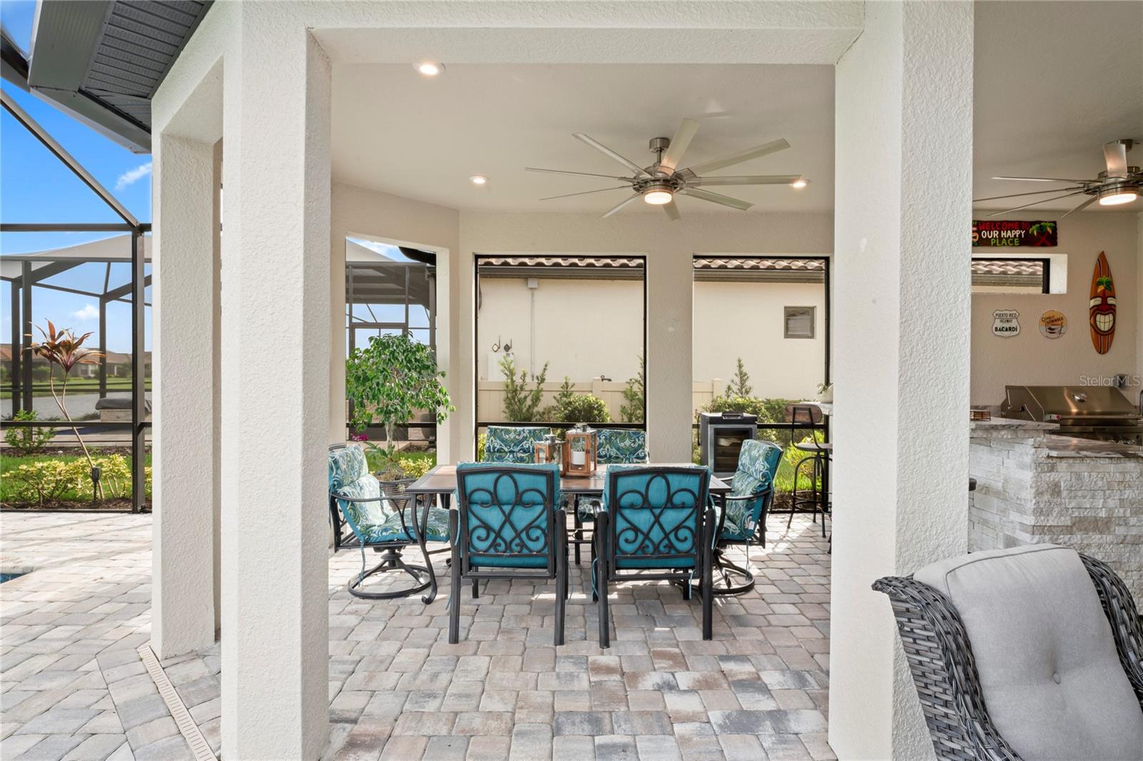 outdoor dining space