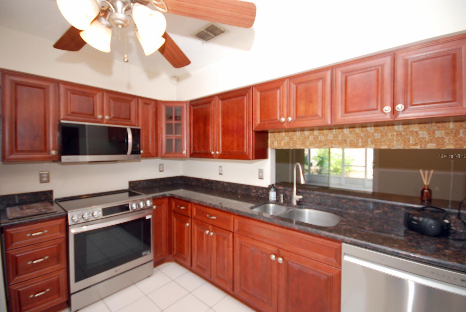 REMODELED KITCHEN CABINESTS