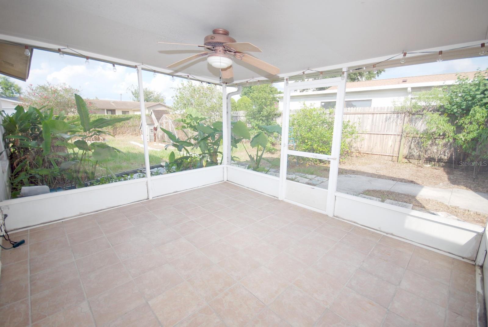 BIG SCREENED PATIO