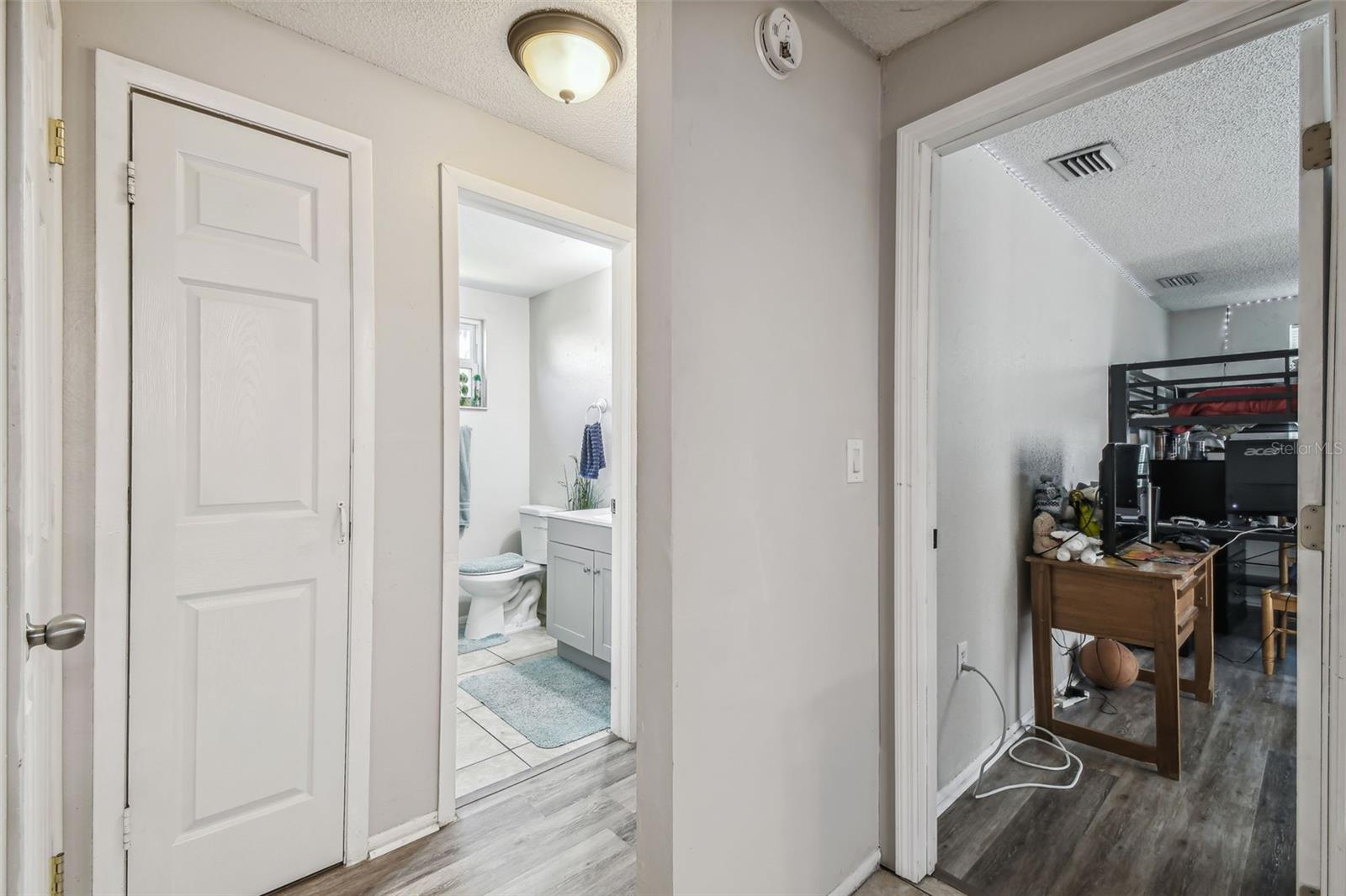 Alcove for guest bedroom, bath and den/office/ third bedroom