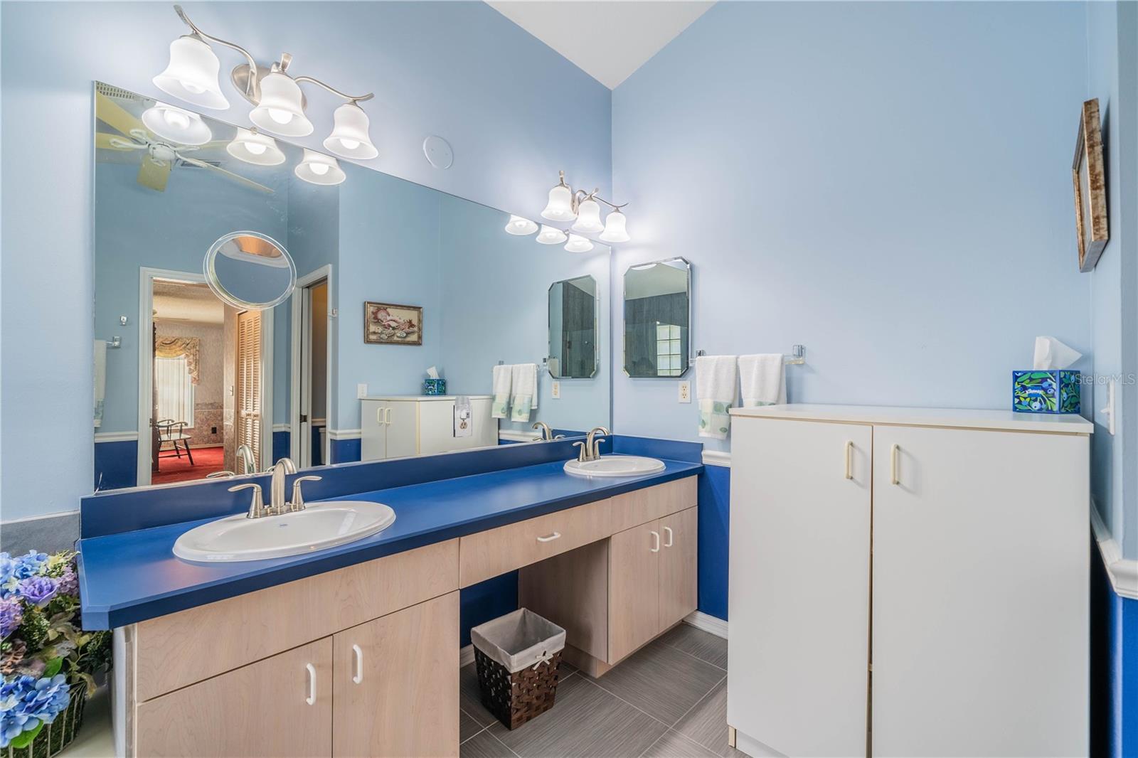 Master bath dual sinks