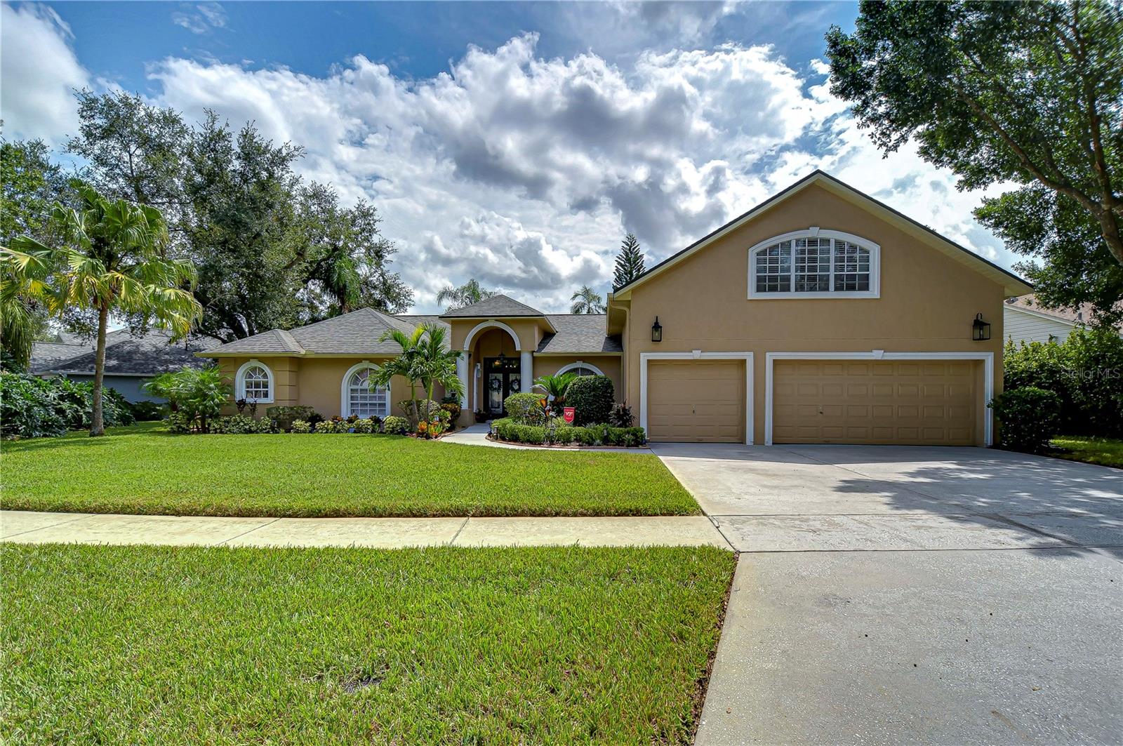 Beautiful remodeled home in Bloomingdale!