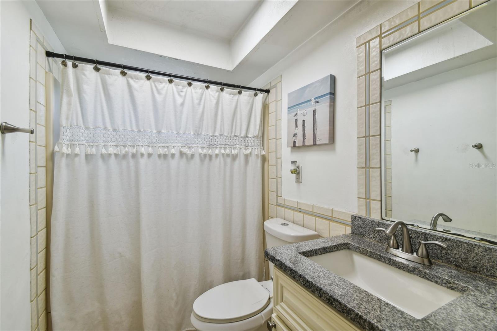 Guest Bathroom with Tub