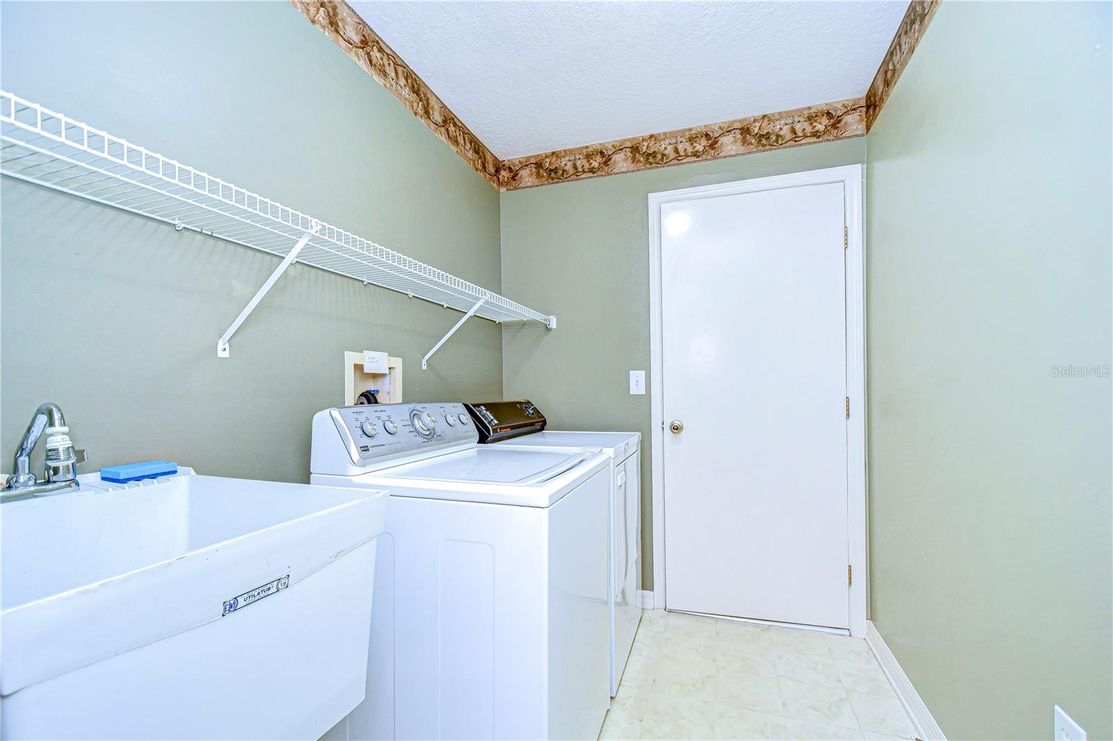 Laundry room!