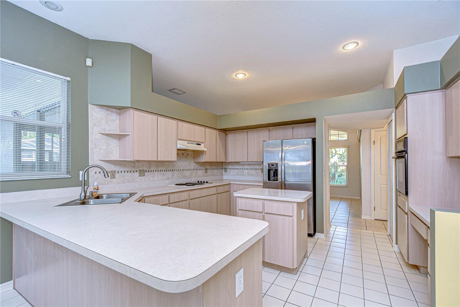 Spacious kitchen!