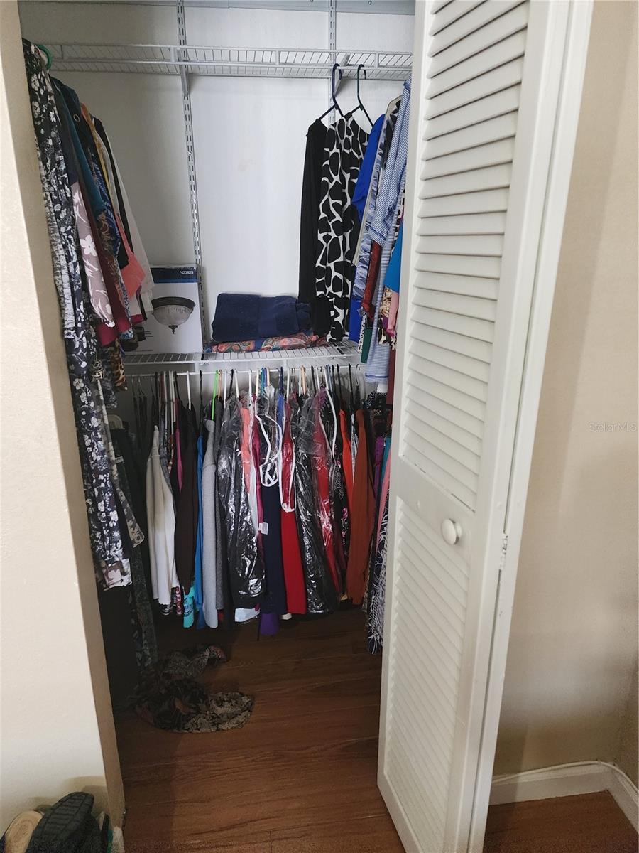 Walk in closet