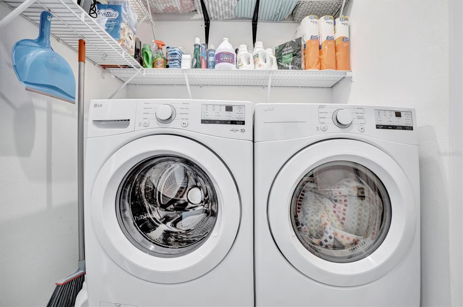 3rd floor - laundry closet